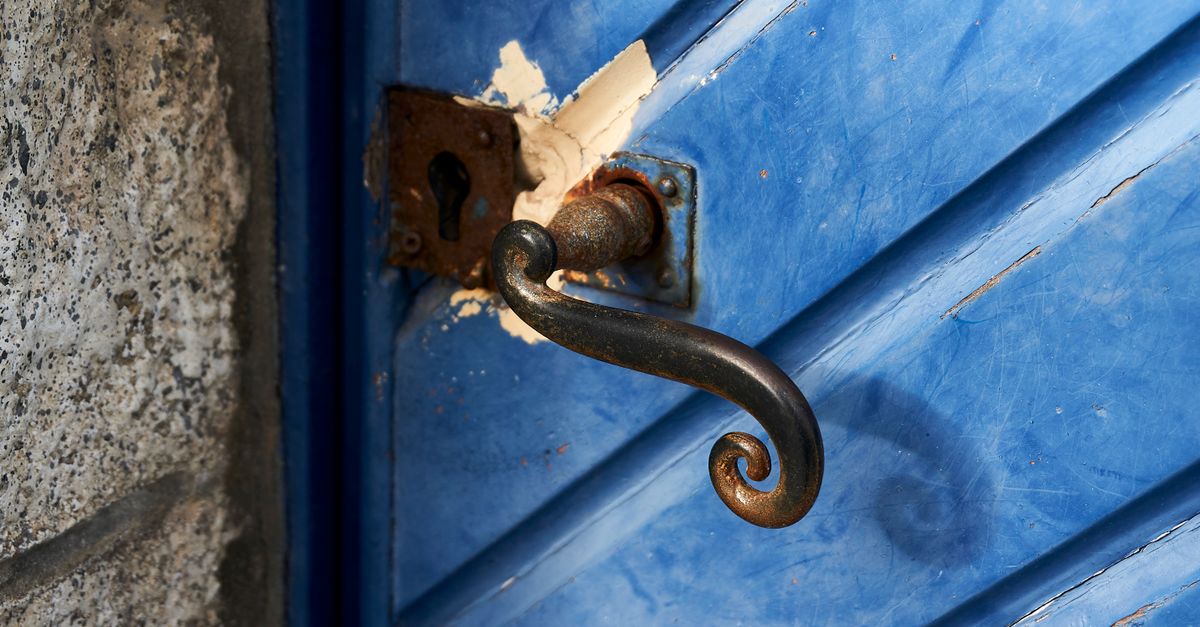 door security hardware — Georgetown Locksmiths