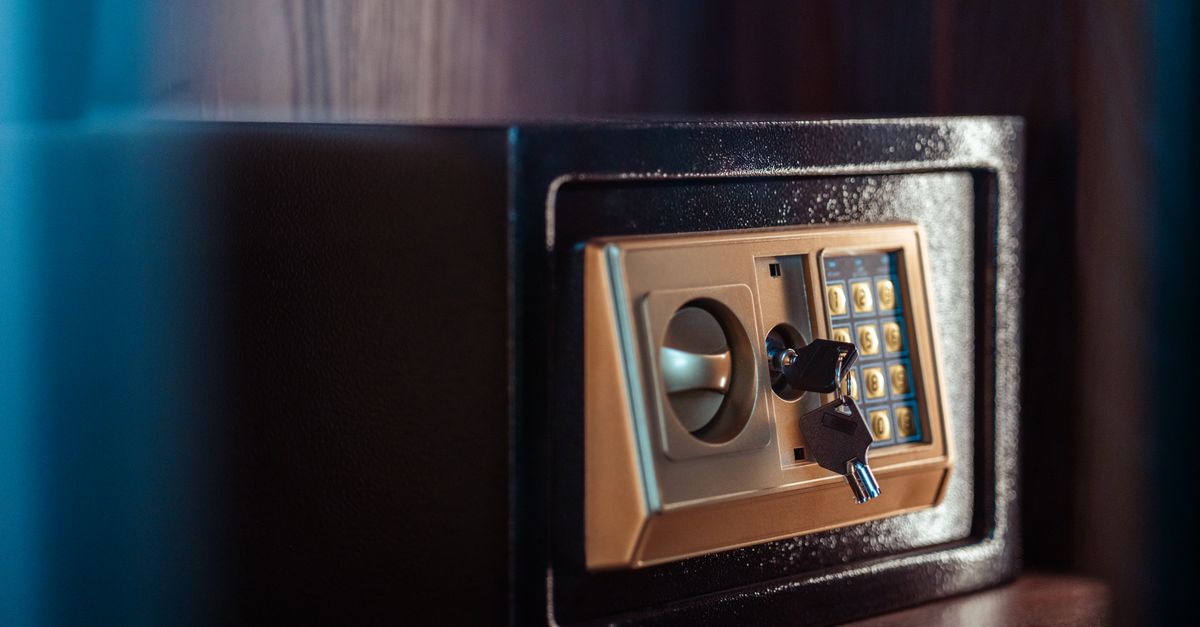 front door lock key — Georgetown Locksmiths